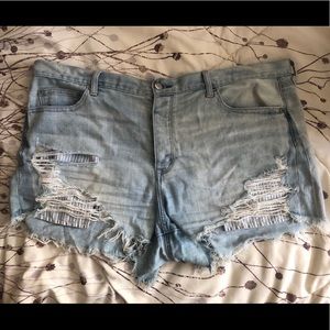 AE distressed jean shorts, size 18